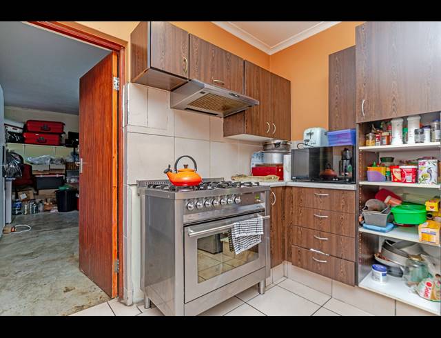 4 BEDROOM HOUSE FOR SALE IN SUMMERSET